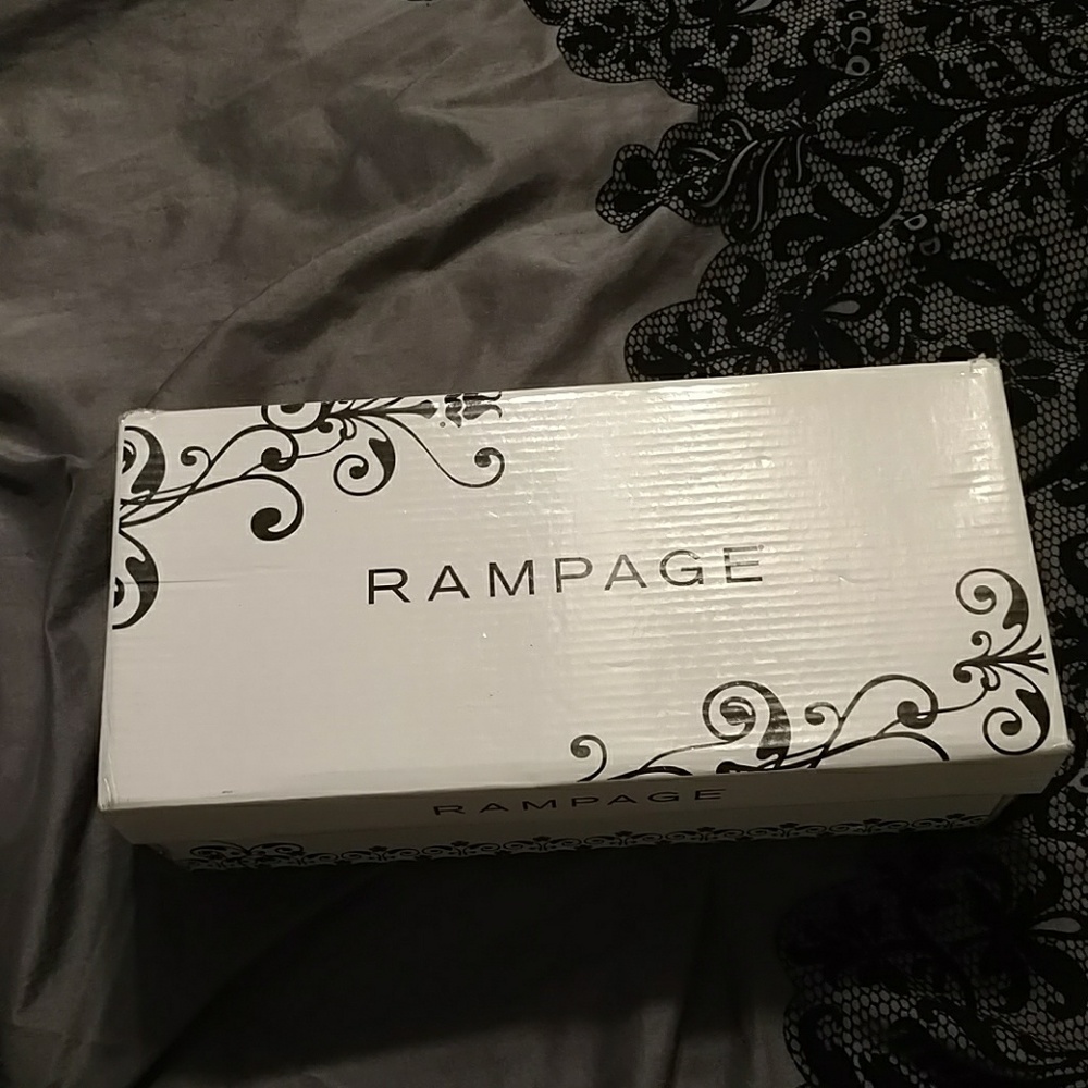 White sandal with gold trim